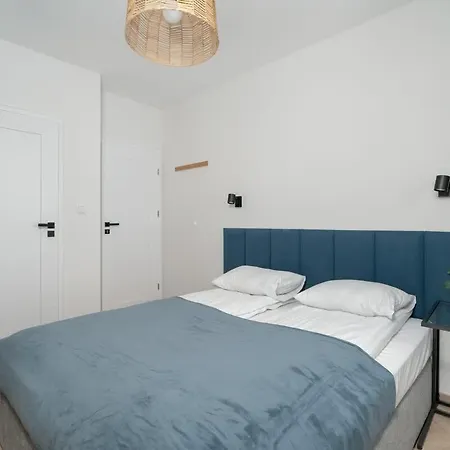 Apartament Cozy&bright In By Renters