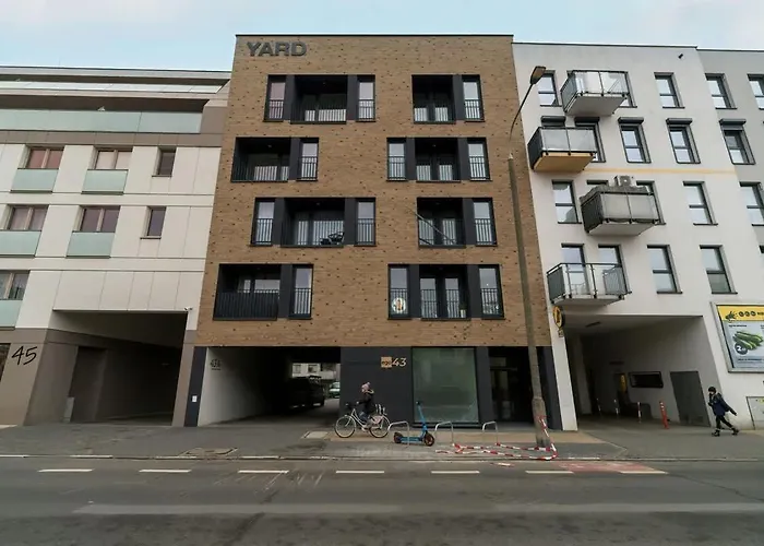 Cozy And Bright In By Renters Apartment